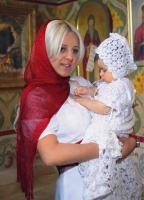 Как выбрать одежду для крещения ребенка